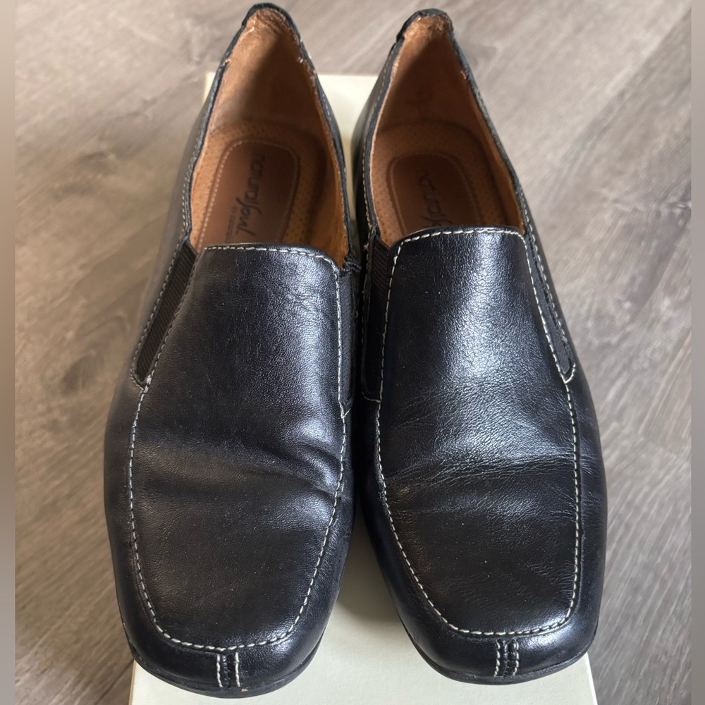 Naturalizer Cajun Black Leather Flats View 3